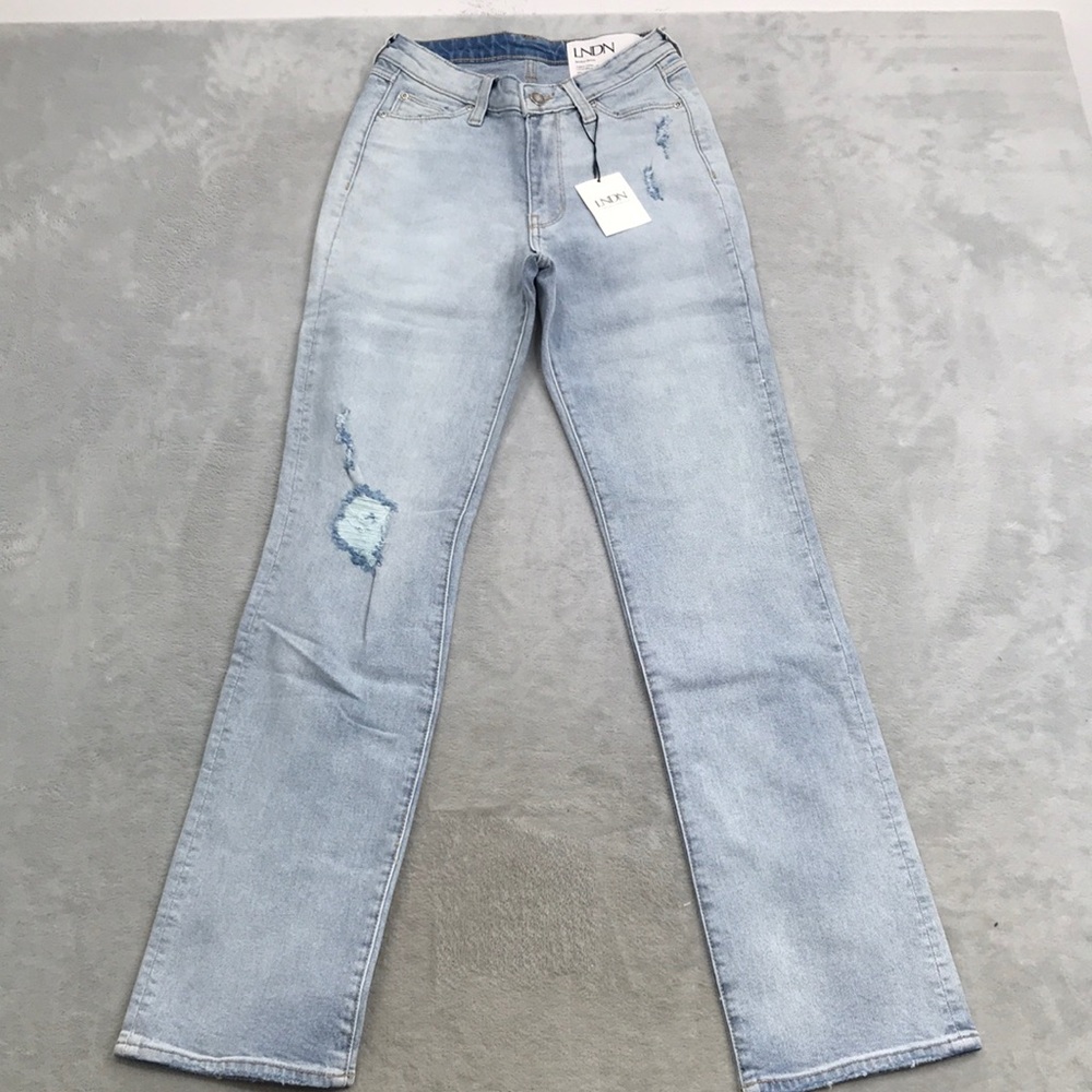 LNDN Denim Distressed Light Wash Straight Jeans New